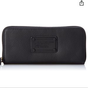 Marc Jacobs electro Q slim zip around wallet
